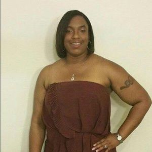 Meet your Posher, Raquel